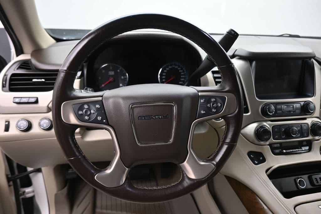 2019 GMC Yukon XL Denali, photo 15 of 74