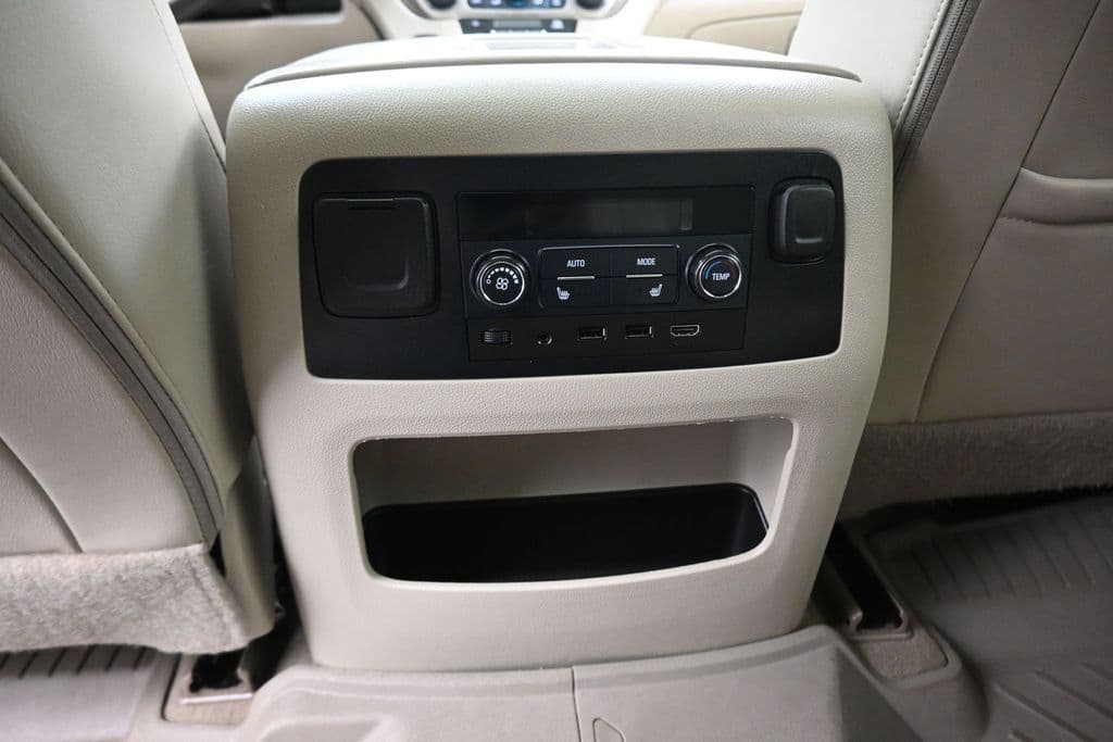 2019 GMC Yukon XL Denali, photo 35 of 74