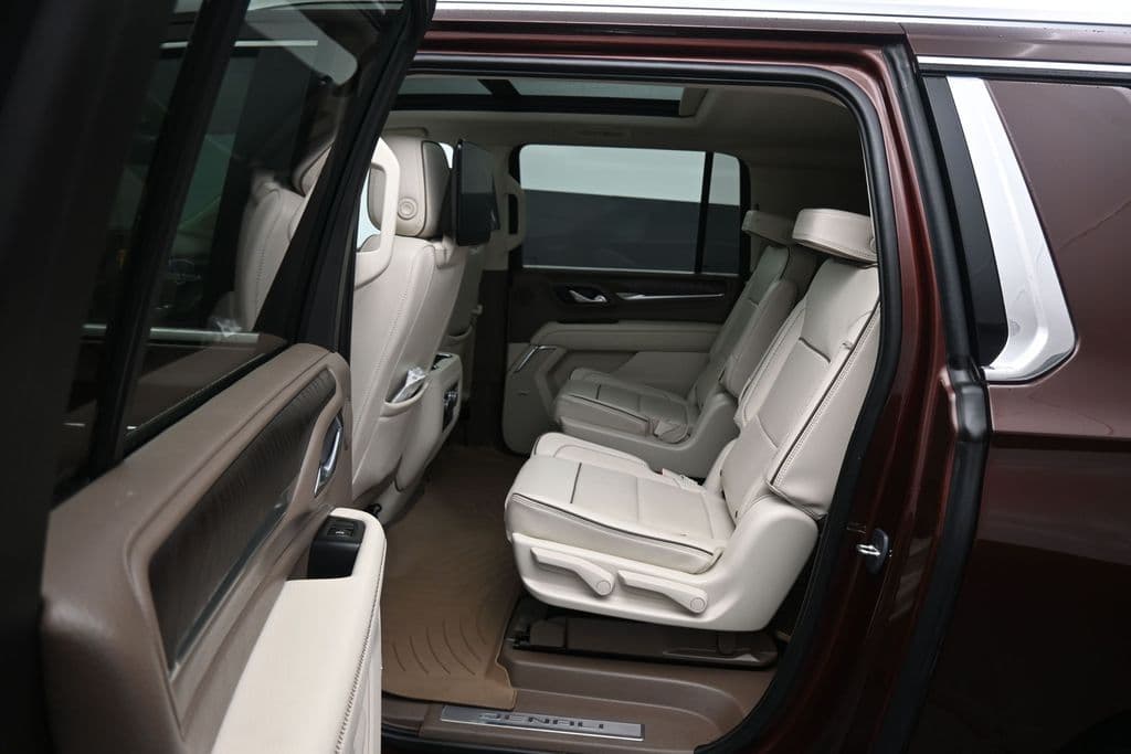 2023 GMC Yukon XL Denali, photo 38 of 80
