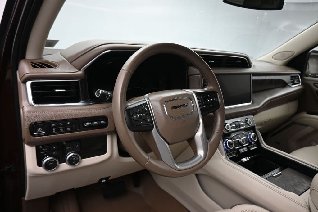 2023 GMC Yukon XL Denali, photo 14 of 80