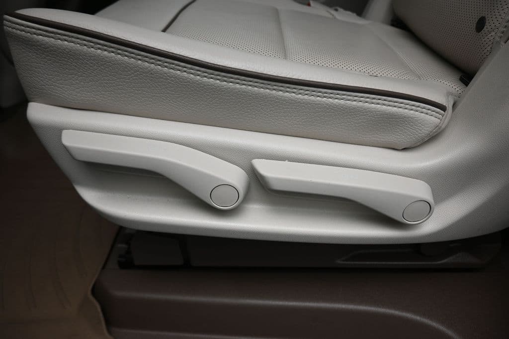2023 GMC Yukon XL Denali, photo 39 of 80