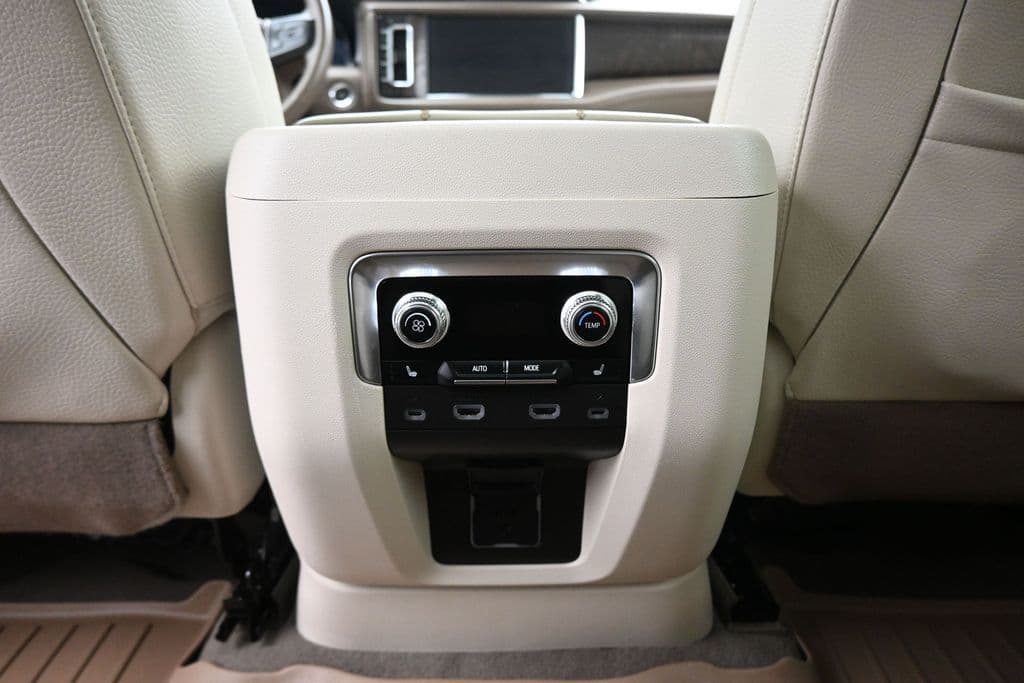 2023 GMC Yukon XL Denali, photo 41 of 80