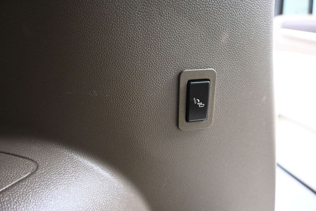 2023 GMC Yukon XL Denali, photo 44 of 80