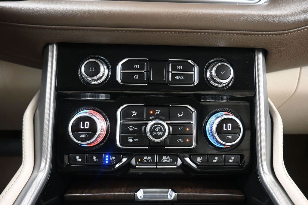 2023 GMC Yukon XL Denali, photo 28 of 80