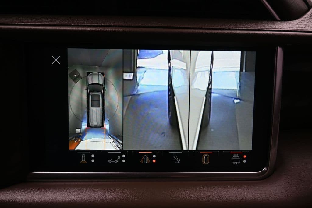 2023 GMC Yukon XL Denali, photo 25 of 83