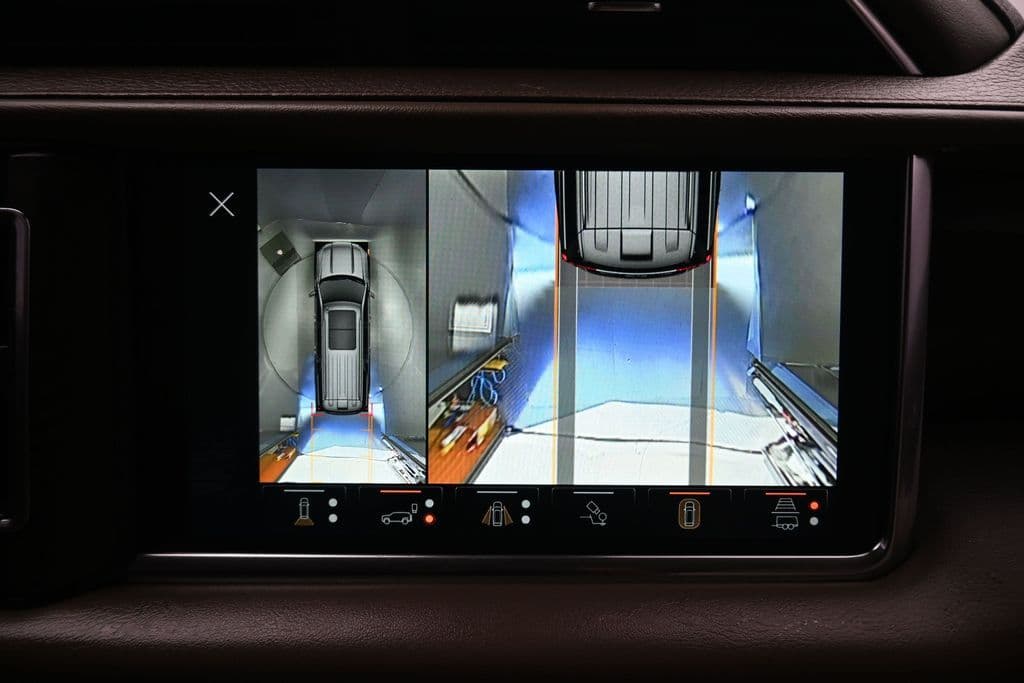 2023 GMC Yukon XL Denali, photo 22 of 83