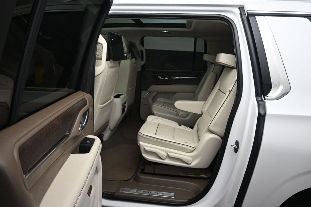 2023 GMC Yukon XL Denali, photo 37 of 83