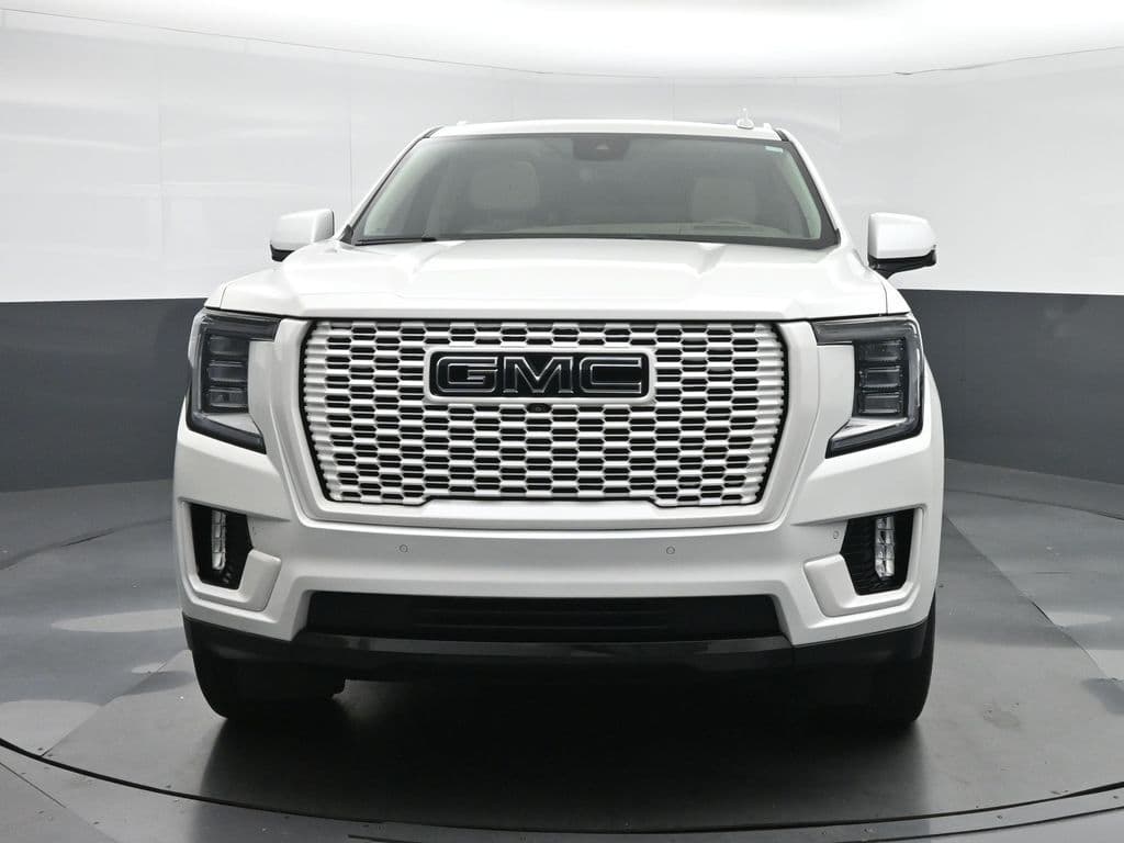 2023 GMC Yukon XL Denali, photo 2 of 83