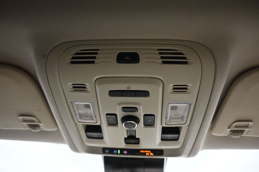2023 GMC Yukon XL Denali, photo 31 of 83