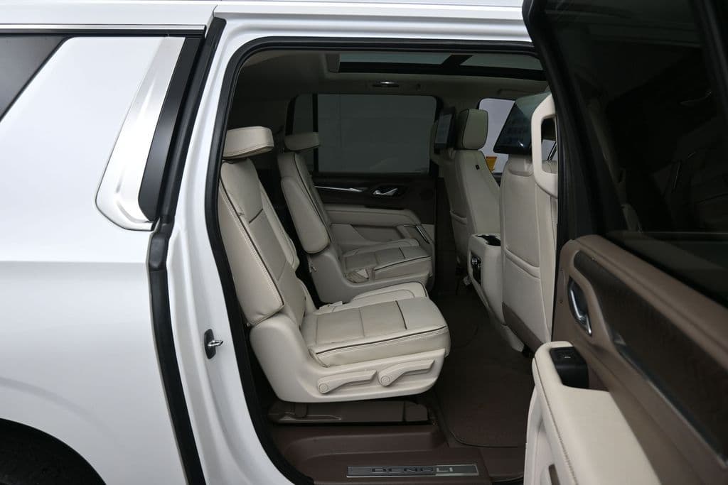 2023 GMC Yukon XL Denali, photo 52 of 83