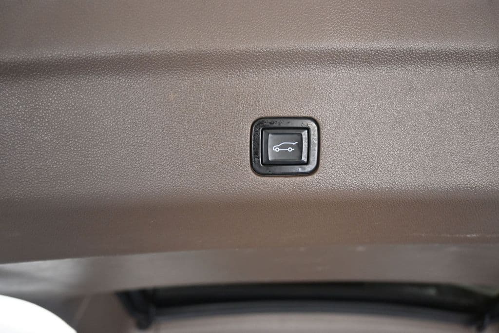 2023 GMC Yukon XL Denali, photo 68 of 83