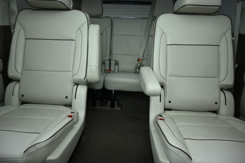 2023 GMC Yukon XL Denali, photo 34 of 83