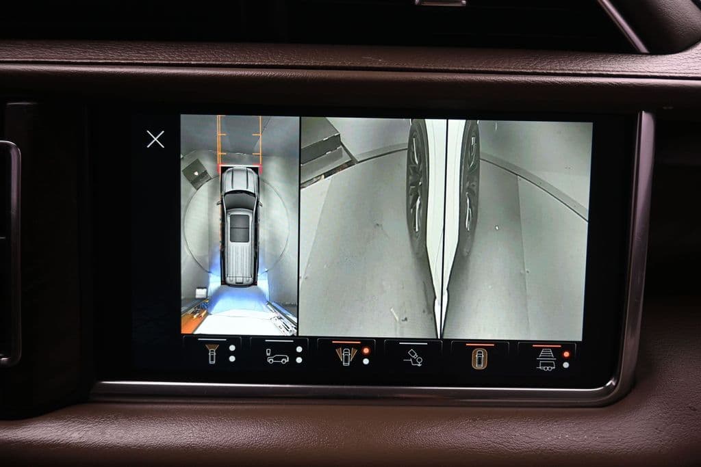 2023 GMC Yukon XL Denali, photo 24 of 83