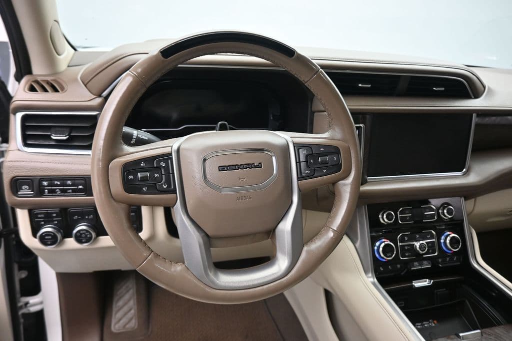 2023 GMC Yukon XL Denali, photo 15 of 83