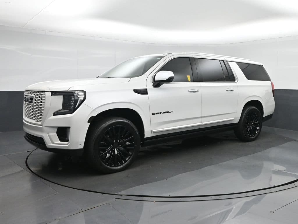 2023 GMC Yukon XL Denali, photo 3 of 83