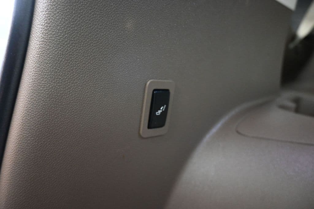 2023 GMC Yukon XL Denali, photo 57 of 83