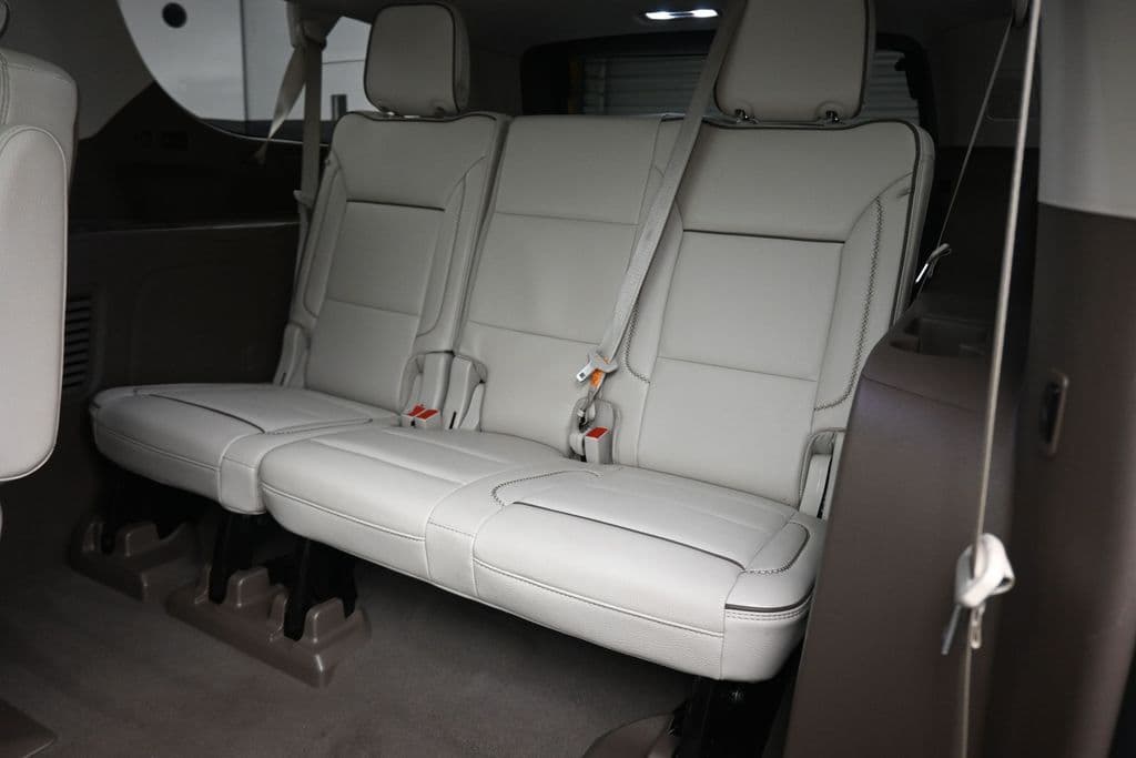 2023 GMC Yukon XL Denali, photo 43 of 83