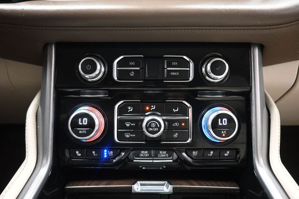 2023 GMC Yukon XL Denali, photo 28 of 83