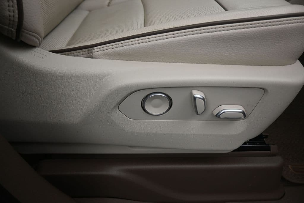 2023 GMC Yukon XL Denali, photo 63 of 83