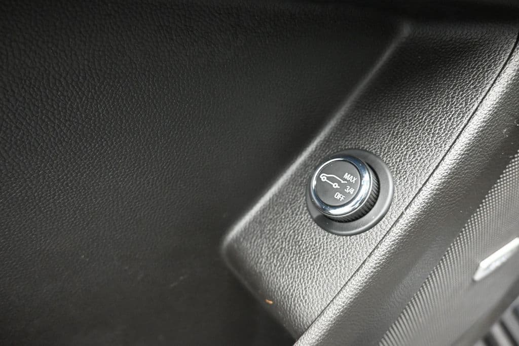 2020 Chevrolet Traverse 3LT, photo 11 of 75