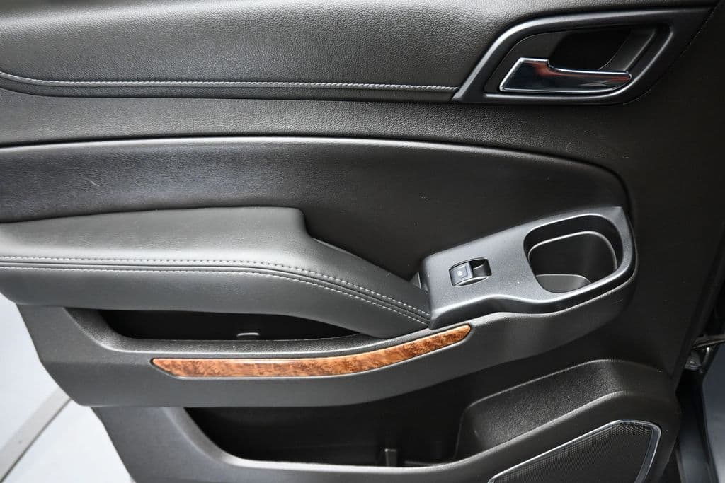 2019 Chevrolet Suburban Premier, photo 30 of 72