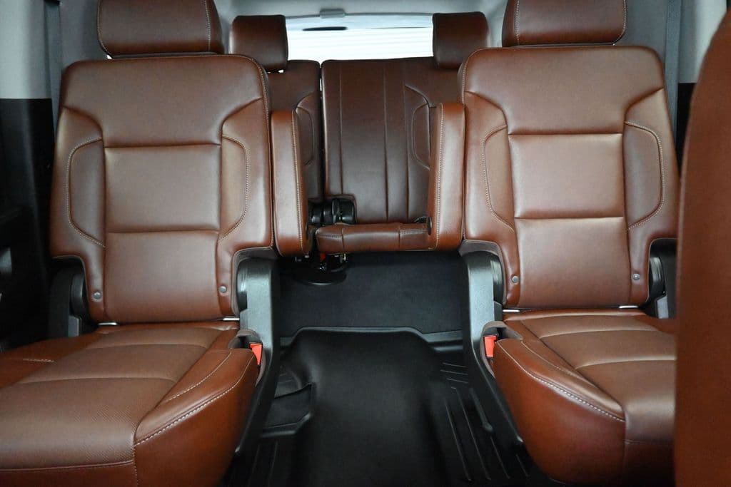 2019 Chevrolet Suburban Premier, photo 28 of 72
