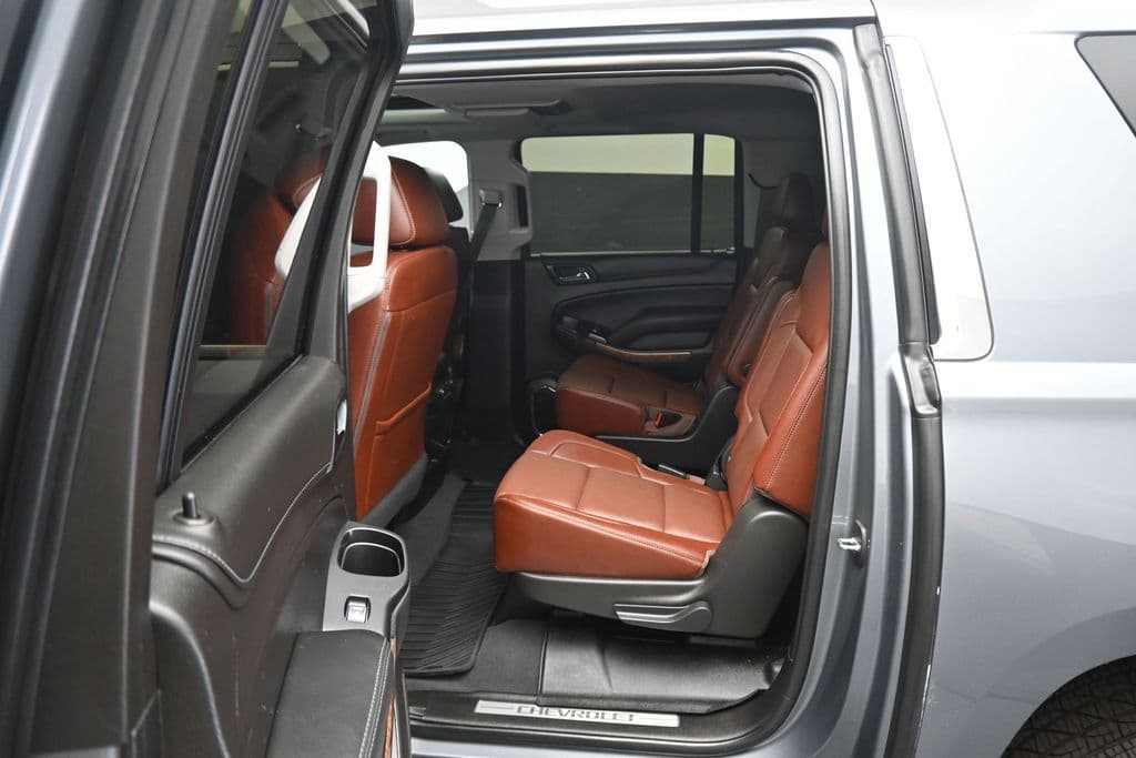 2019 Chevrolet Suburban Premier, photo 31 of 72