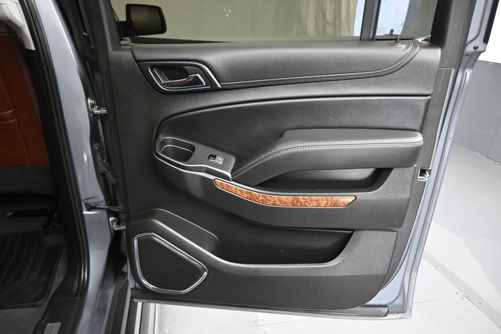 2019 Chevrolet Suburban Premier, photo 42 of 72