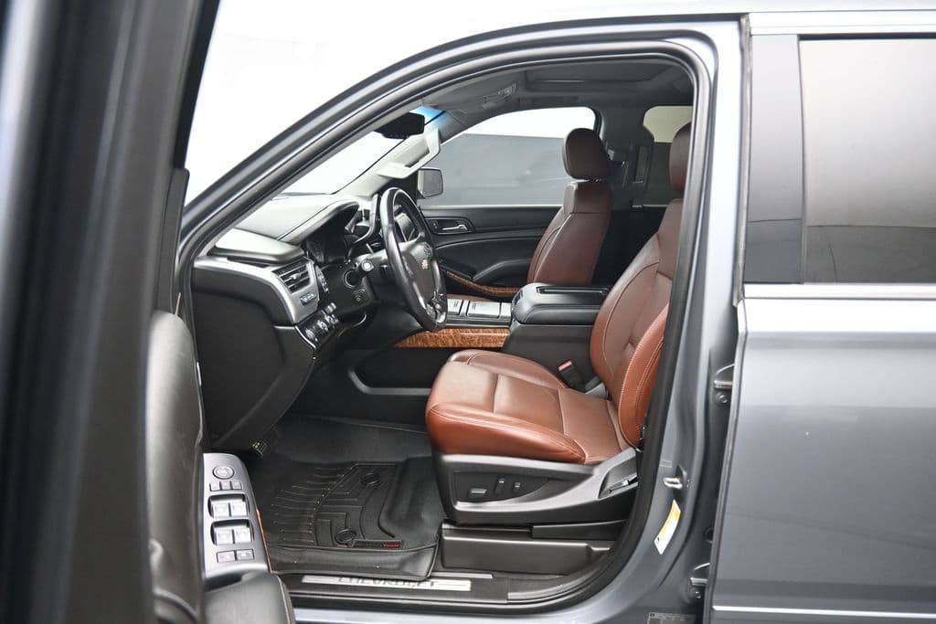 2019 Chevrolet Suburban Premier, photo 12 of 72