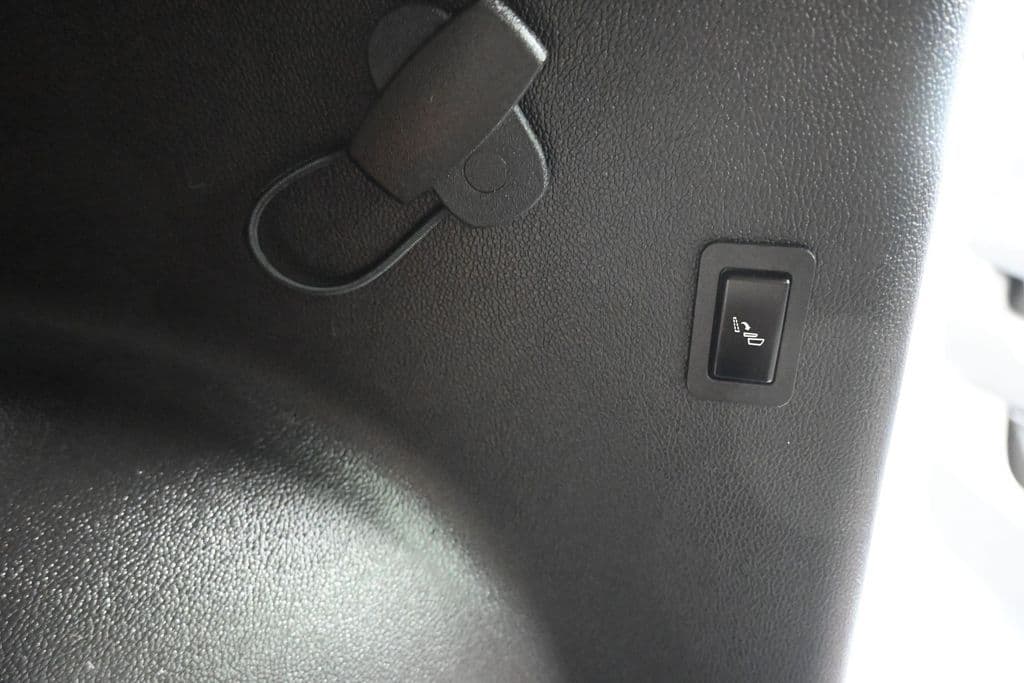 2019 Chevrolet Suburban Premier, photo 37 of 72