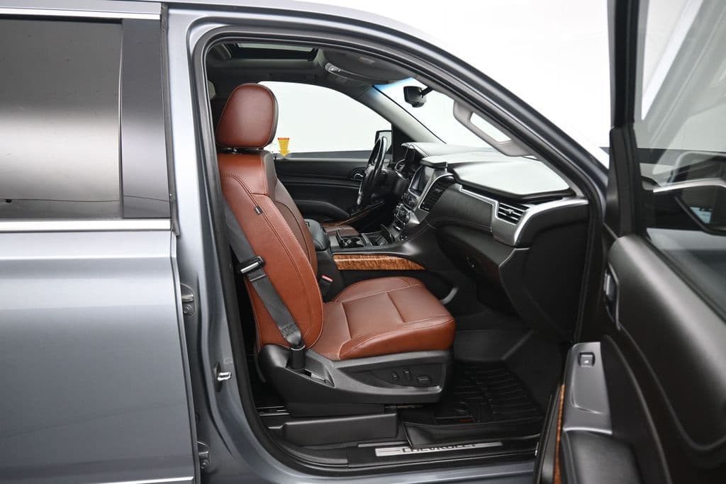 2019 Chevrolet Suburban Premier, photo 52 of 72