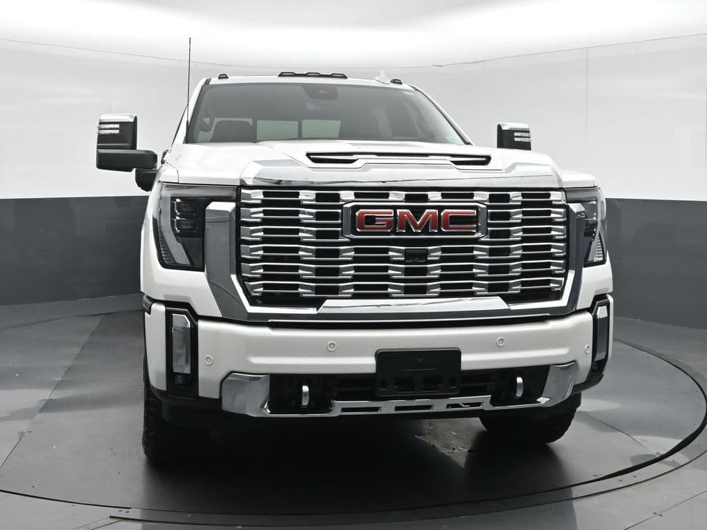 2024 GMC Sierra 2500HD Denali, photo 2 of 79