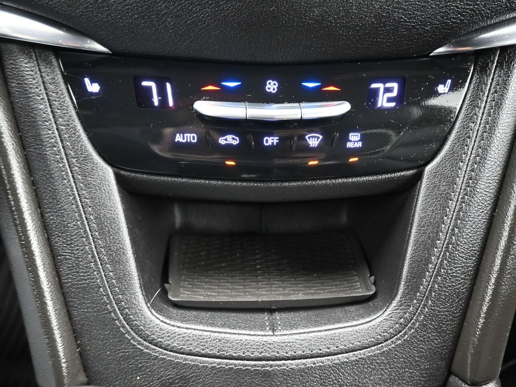 2020 Cadillac XT5 Luxury, photo 22 of 58