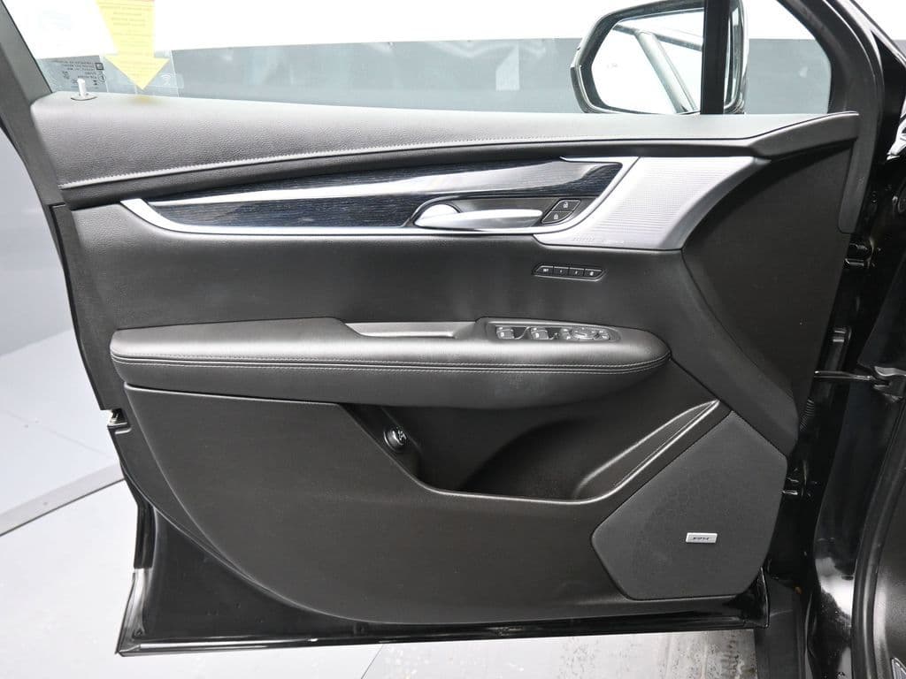 2025 Cadillac XT5 Premium Luxury, photo 9 of 68