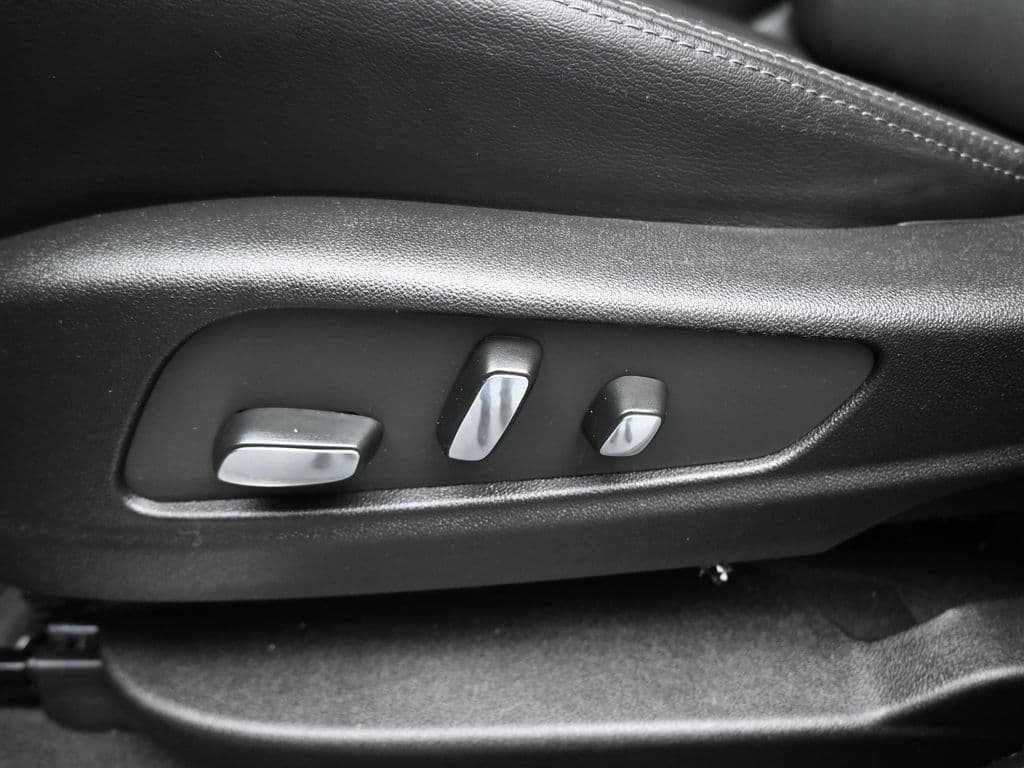 2025 Cadillac XT5 Premium Luxury, photo 14 of 68
