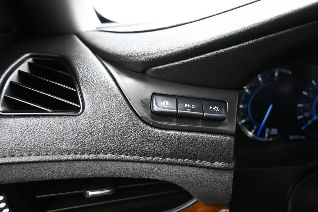2020 Cadillac Escalade Luxury, photo 30 of 74