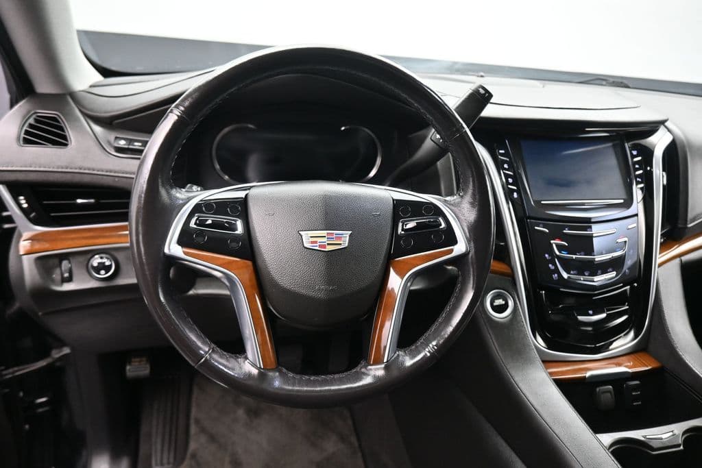 2020 Cadillac Escalade Luxury, photo 15 of 74