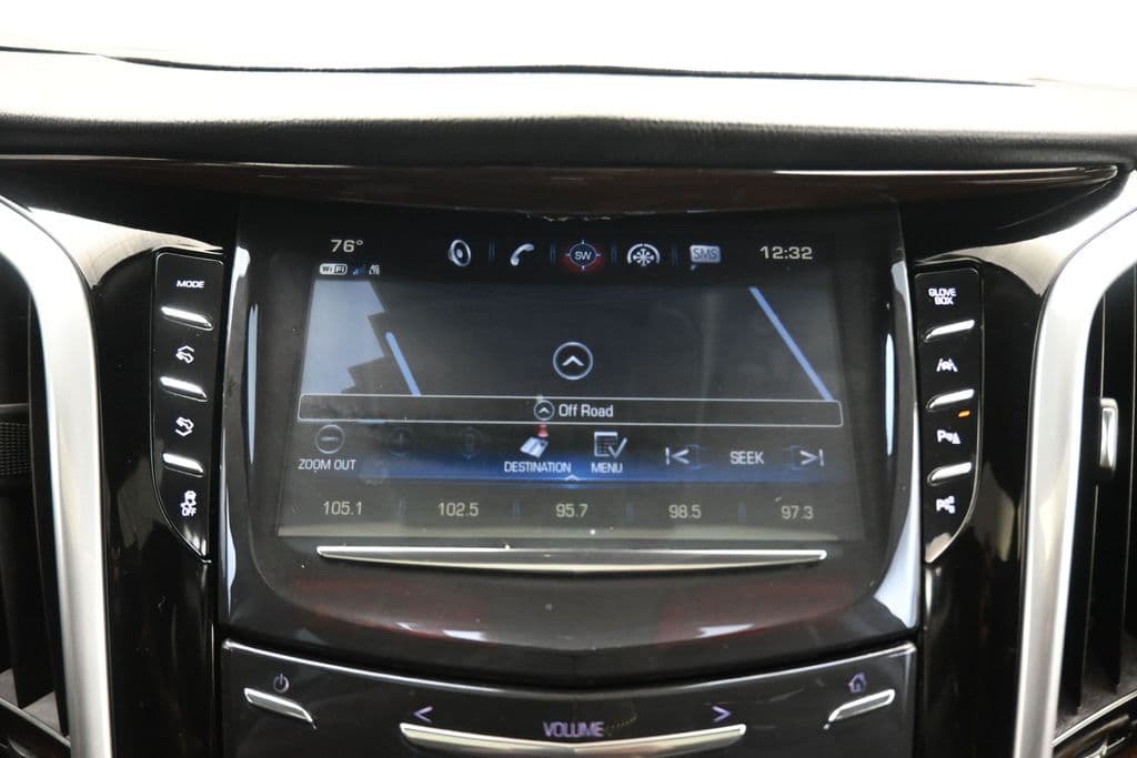 2020 Cadillac Escalade Luxury, photo 20 of 74