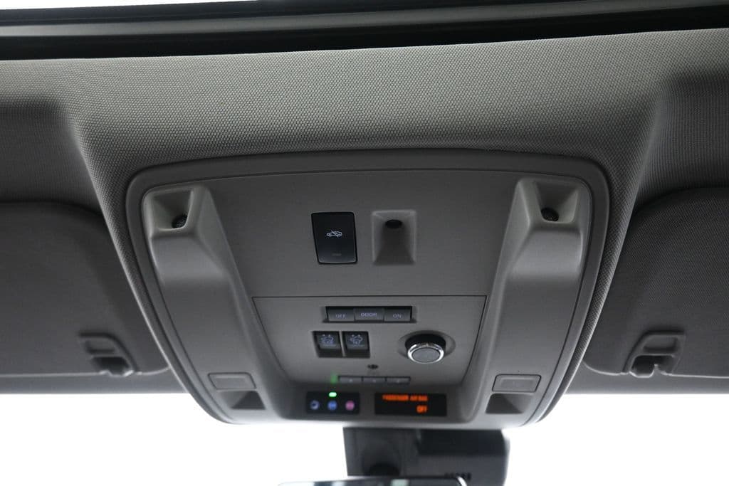 2020 Cadillac Escalade Luxury, photo 28 of 74
