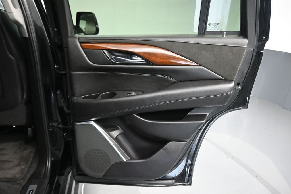 2020 Cadillac Escalade Luxury, photo 45 of 74