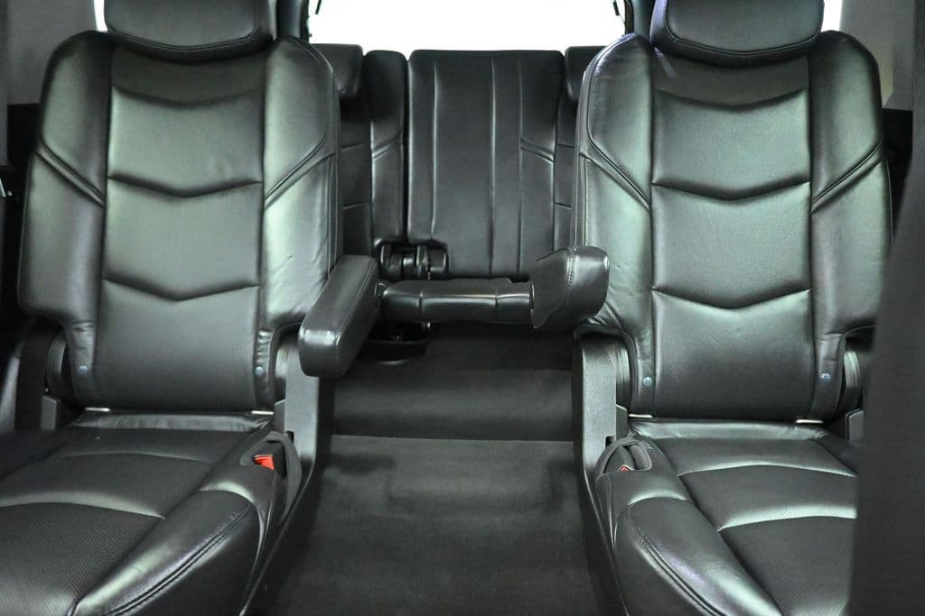 2020 Cadillac Escalade Luxury, photo 33 of 74