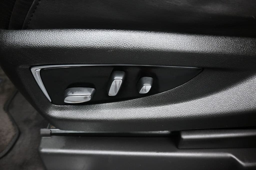 2020 Cadillac Escalade Luxury, photo 13 of 74