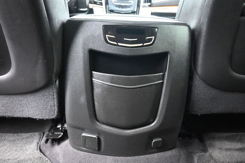 2020 Cadillac Escalade Luxury, photo 38 of 74