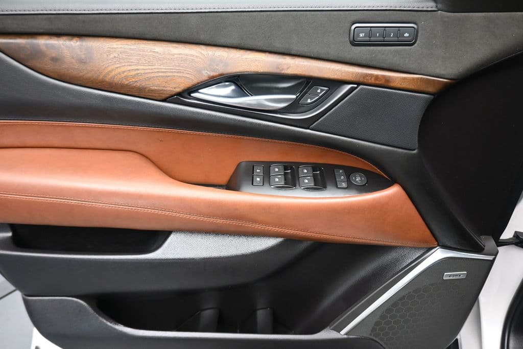 2019 Cadillac Escalade ESV Luxury, photo 10 of 73