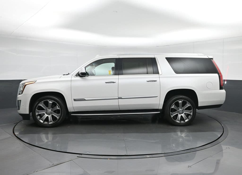 2019 Cadillac Escalade ESV Luxury, photo 4 of 73