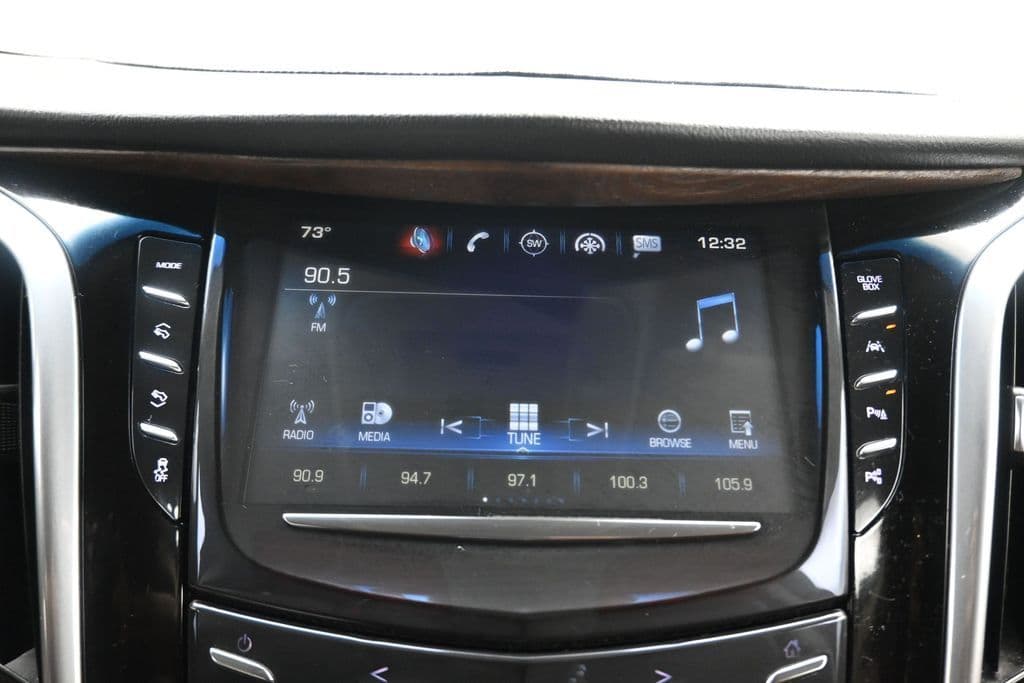 2019 Cadillac Escalade ESV Luxury, photo 17 of 73
