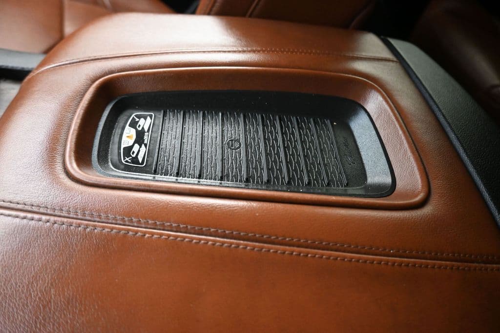 2019 Cadillac Escalade ESV Luxury, photo 23 of 73