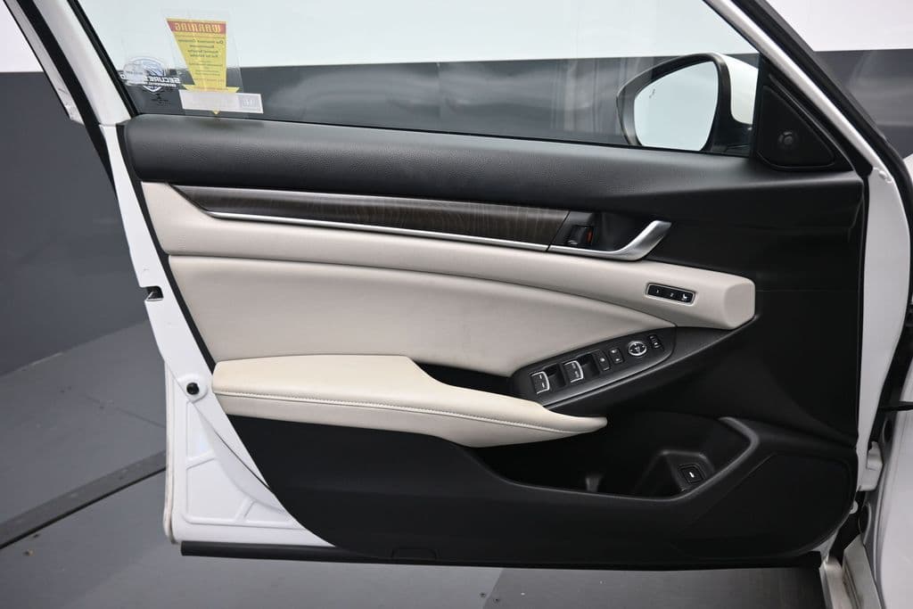 2018 Honda Accord EX-L, photo 9 of 64