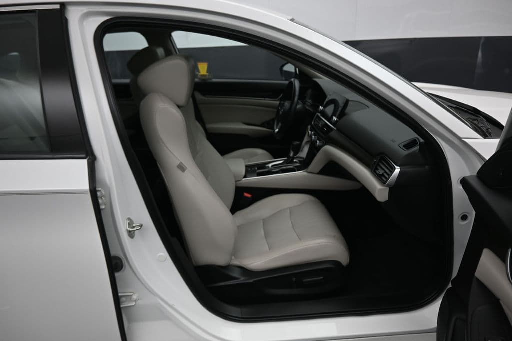2018 Honda Accord EX-L, photo 45 of 64
