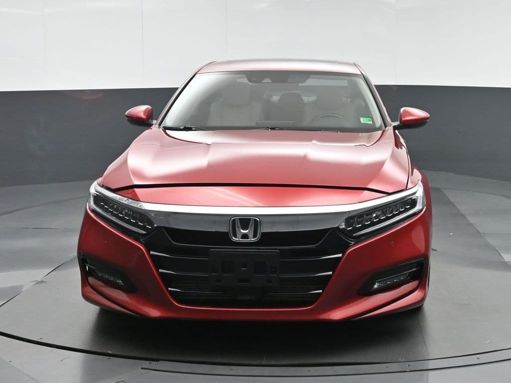 2018 Honda Accord Touring 2.0T, photo 2 of 64